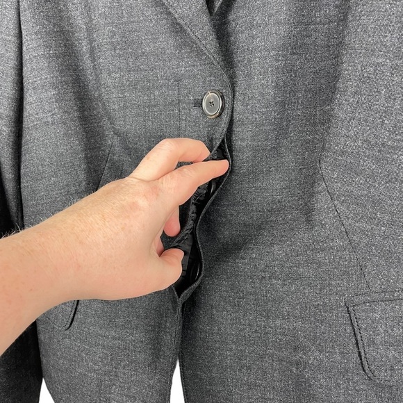 Akris Punto Charcoal Gray Three-Button Wool Blazer - Picture 2 of 5